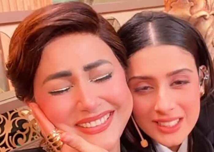 Isha Malviya Hina Khan