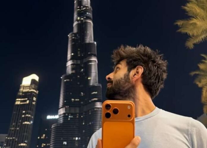 Kartik Aaryan captures Burj Khalifa