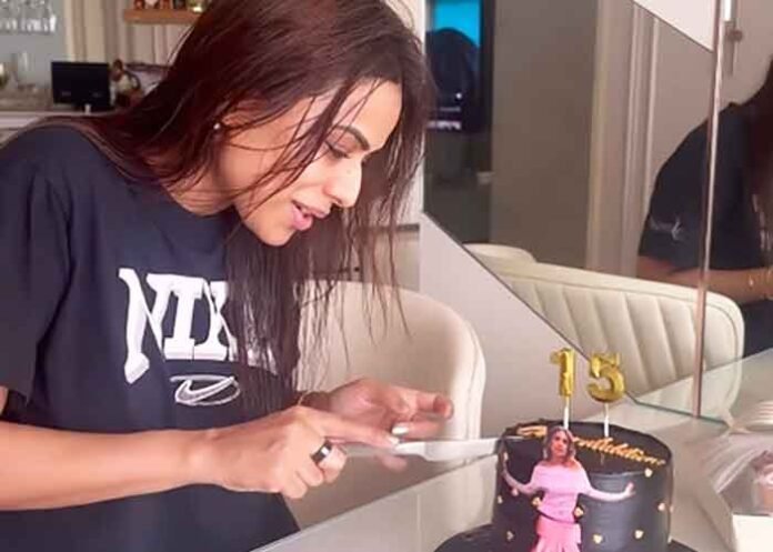 Nia Sharma celebrates with a cake