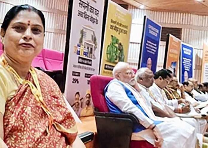 PM Modi sits in last row during party workshop