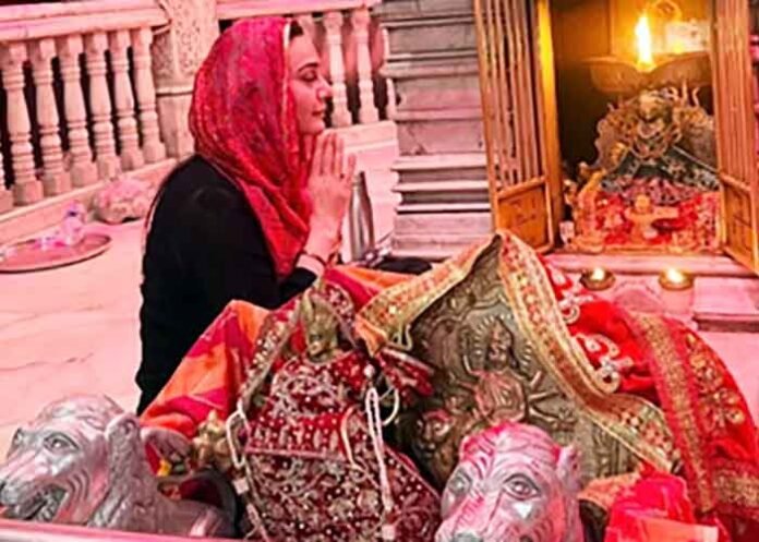 Preity Zinta shares picture temple visit