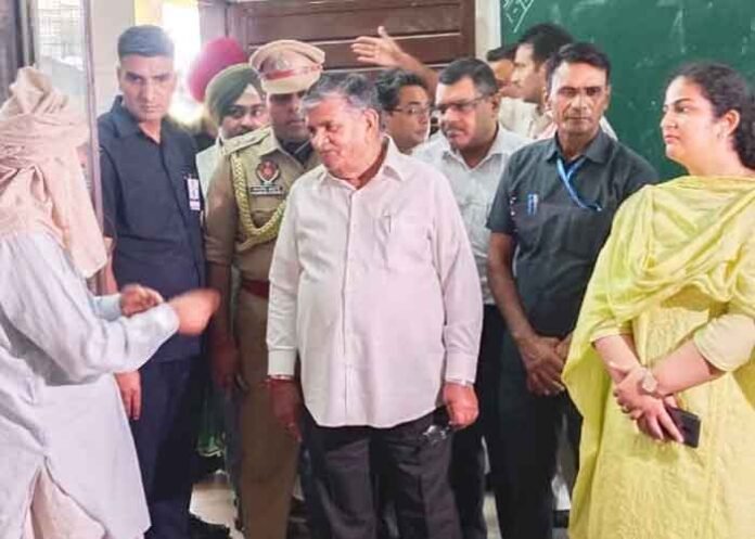 Punjab Guv Kataria Visits Flood-Affected Areas