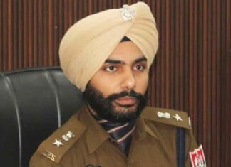 Ropar Administration Conducts Major Crackdown on Mining; Seizes 7 Pokelain Machines in One Night IPS Maninder Singh SSP Amritsar Rural