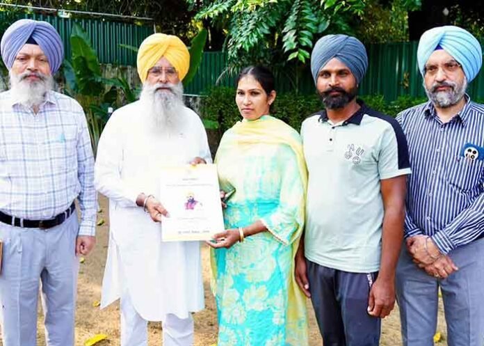 Khuddian hands over appointment letters