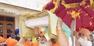 Sant Seechewal Distributes 5,600 Saplings