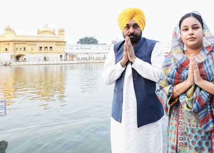 CM Mann with Dr Gurpreet Kaur pays obeisance at Sri Darbar Sahib
