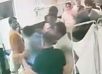 Doctors assaulted by patient’s relatives at Mumbai’s Cooper Hospital, case registered Doctors assaulted by patient relatives at Mumbai Cooper Hospital,