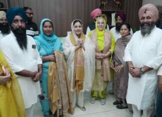 Dr. Gurpreet Kaur and CM Mann’s Mother campaign in support of Harmeet Sandhu; several families join AAP