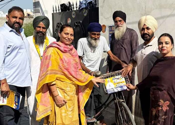 Dr. Amandeep Kaur Arora campaigns