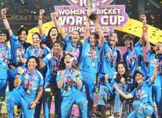 Indian Womens Cricket Team Wins World Cup Trophy