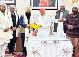 Punjab SC Commission Chairman Jasvir Singh Garhi Pays Obeisance at Dera Sachkhand Ballan Jasvir Singh Garhi seeks state-level celebration