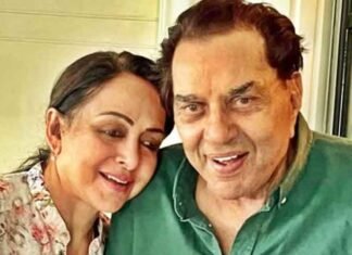 Late Dharmendra with wife Hema Malini