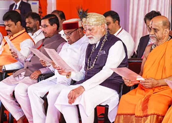 PM Modi joins Gita recitation in Udupi