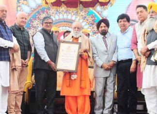 Punjab Governor kickstarts Sarovar Kar Sewa at Shri Devi Talab Mandir, Urges masses to join sacred service Punjab Governor inaugurates Sarovar Kar Sewa