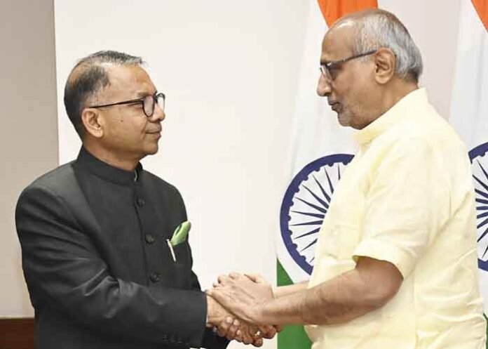 VP Radhakrishnan administers oath to Rajinder Gupta