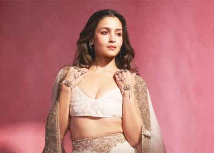 Alia Bhatt Actress 10