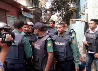 Bangladesh: Bomb explosion, post-election clash leave three dead Bangladesh-police-arrest-663-people-in-24-hours-under-Op-Devil-Hunt-2