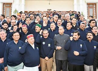 Congress, BJP lawmakers jointly protest on Himachal Assembly