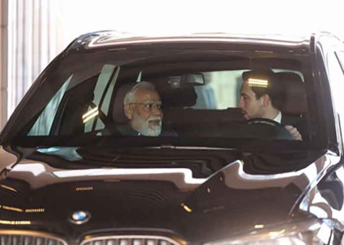 Crown-Prince-Al-Hussein-Bin-Abdullah-II-drives-PM-Modi-to-Jordan-Museum