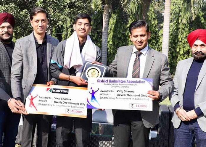 DC Himanshu Aggarwal felicitates national badminton medalists