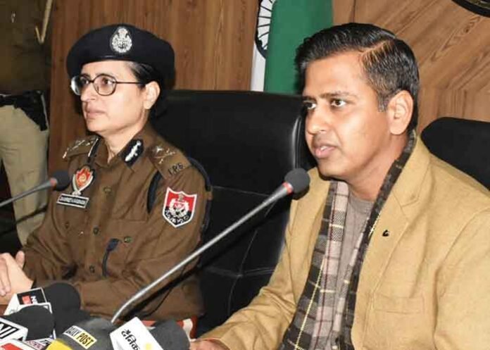 Dhanpreet Kaur and Himanshu Aggarwal