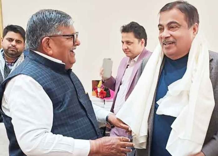Gulab Chand Kataria meets Nitin Gadkari