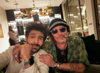 ‘Rooh Baba’ Kartik Aaryan poses for a picture with ‘Jack Sparrow’ Johnny Depp