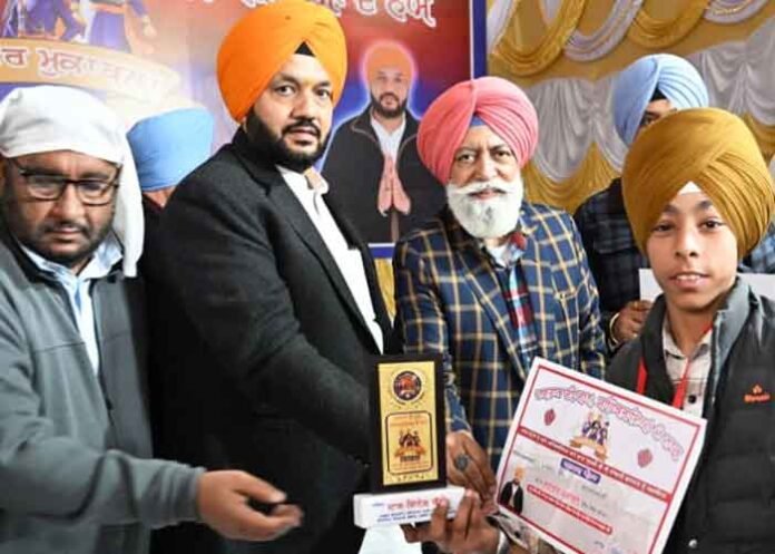 Over 100 children compete in Shaan of Dastar turban contest