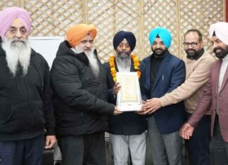 Punjab IPR bids farewell to Photo Cinema Officer Arvinder Singh