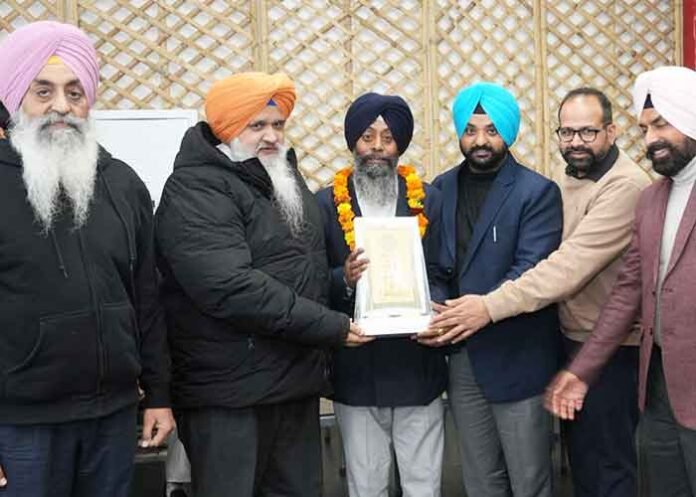 Punjab IPR bids farewell to Photo Cinema Officer Arvinder Singh