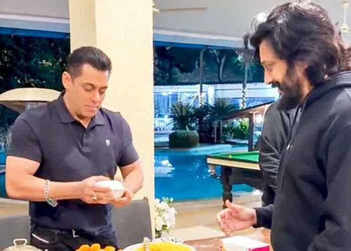 Salman Khan serves Bhau chi bhel to Riteish Deshmukh