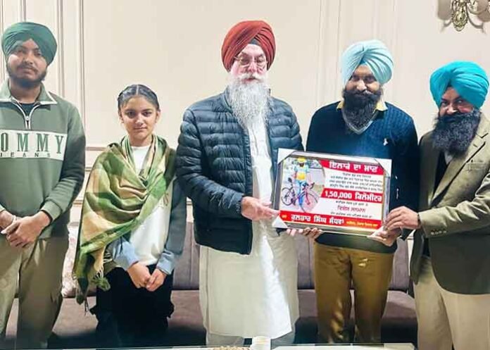Sandhwan honours cyclist Gurpreet Singh Kamon