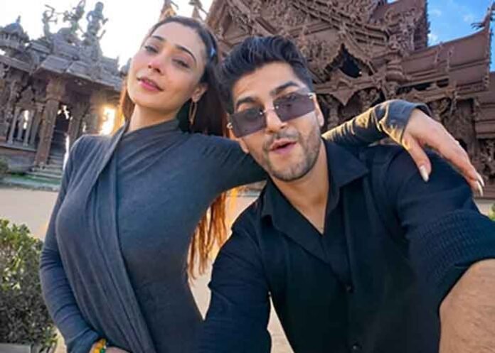 Sara-Khan-Krish-Pathak