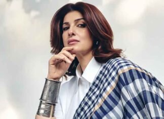 Twinkle Khanna in Saree