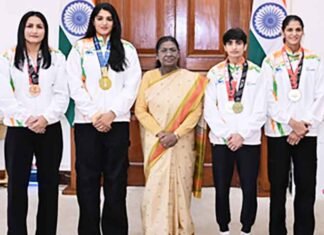 World Boxing Championships’ medal-winning women boxers felicitated by President Droupadi Murmu World Boxing Champions women boxers felicitated by President Murmu