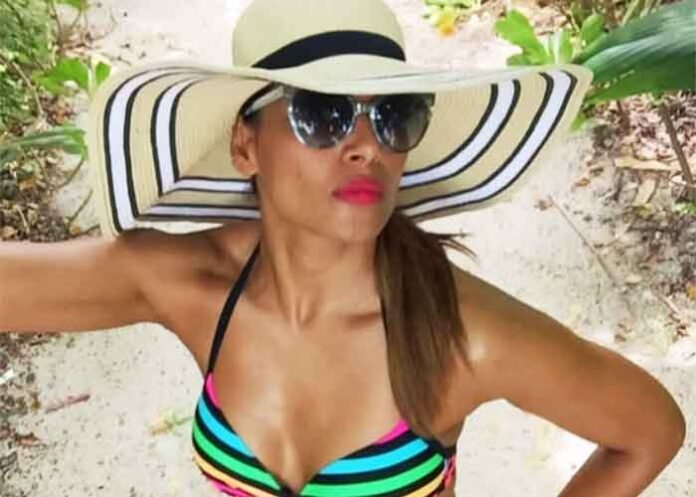 Bipasha Basu bikini photo