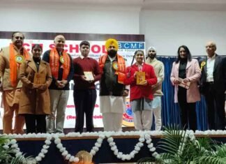 Harjot Bains and Manish Sisodia Advocate Vedic Education to Shape Children’s Future