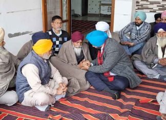 MP Gurjeet Singh Aujla Meets Family of Martyr Naib Subedar Pragat Singh, Offers Condolences MP Gurjeet Singh Aujla visits martyr Pragat Singh family