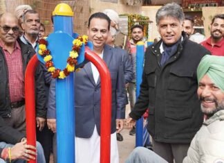 Chandigarh MP Manish Tewari inaugurates open-air gym in Behlana MP Manish Tewari inaugurates open-air gym in Behlana