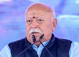 Violence and non-violence must be understood in context of Dharma: RSS Chief Mohan Bhagwat RSS Chief on mic