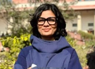 Neha Singh Rathore Folk Singer