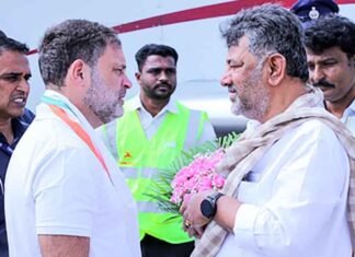 Rahul Gandhi with Shivakumar