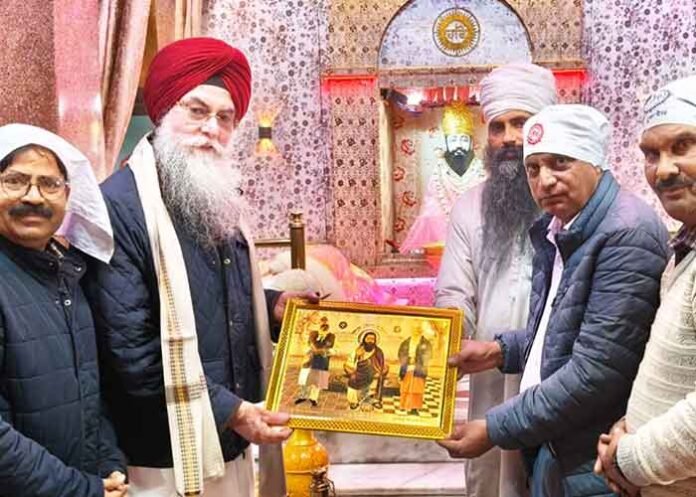 Sandhwan Offers Prayers at Holy Sites in Varanasi