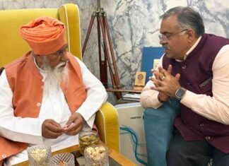 Padma Shri conferred on Sant Niranjan Das is a matter of pride for entire Ravidassia Community: Tarun Chugh Sant Niranjan Das Tarun Chugh