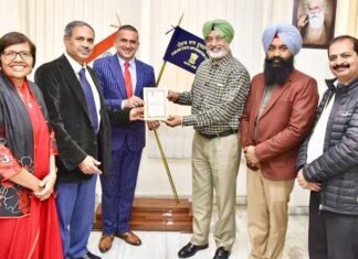 VK Tiwari visits Punjab State Information Commission