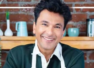Vikas Khanna Recalls Humble Beginnings, Difficult Childhood on ‘Shekhar Tonite’ Vikas Khanna Celebrity chef