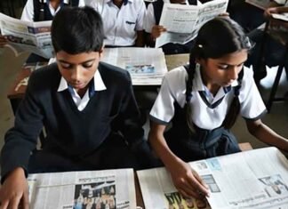 schools mandate daily newspaper reading for students