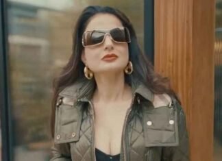 Ameesha Patel Gets Stuck In New York Snowstorm, ‘Makes The Most’ Of The Situation