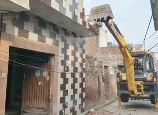 Amritsar Administration Demolishes Illegally Acquired Property of Drug Smugglers Amritsar administration demolishes drug traffickers property