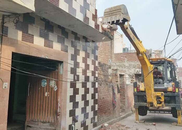 Amritsar administration demolishes drug traffickers property